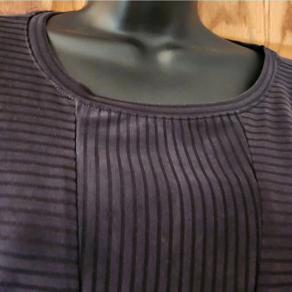 Black Ribbed Short Sleeve Top - Picture 3 of 5